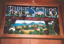 Logo for Three Sisters Winery